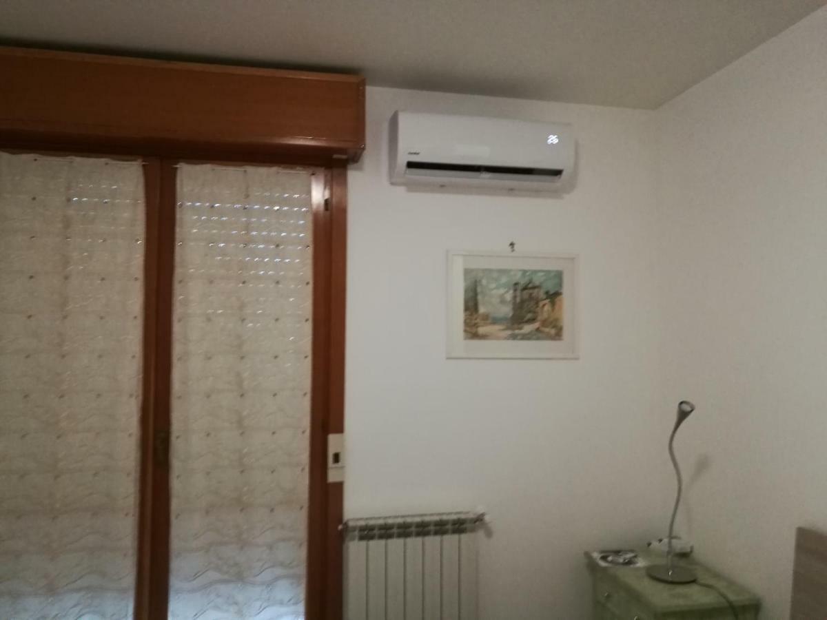 Camera Privata Hotell Pomezia Eksteriør bilde