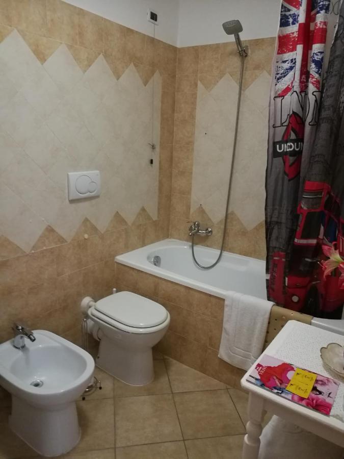 Camera Privata Hotell Pomezia Eksteriør bilde